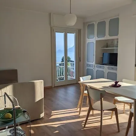 Breathtaking View In The Heart Of Apartment