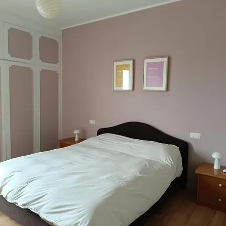 Breathtaking View In The Heart Of דירה